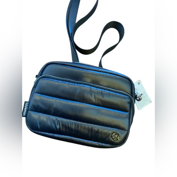 lululemon athletica Handbags - NWT Lululemon everywhere crossbody bag BLACK